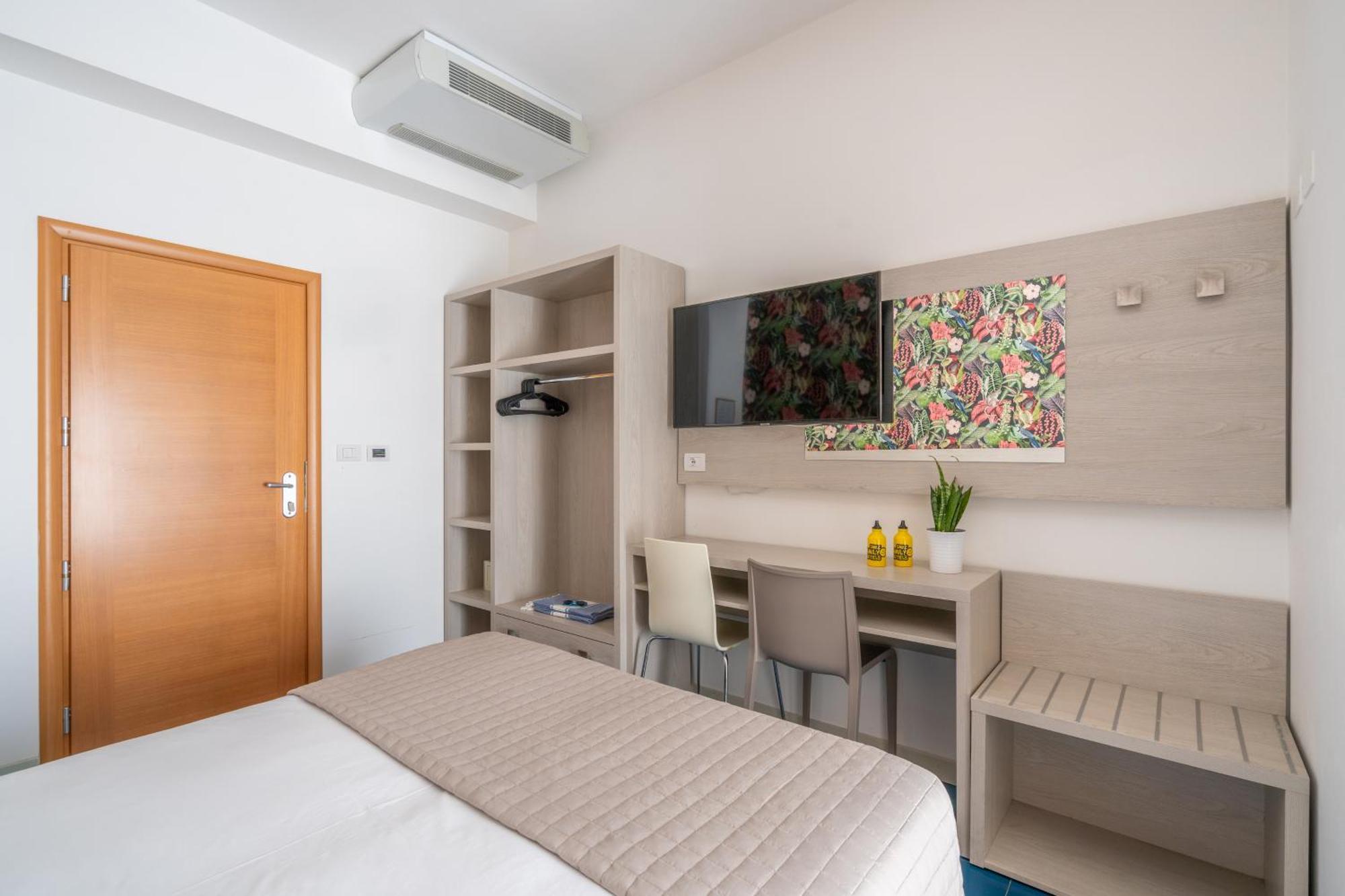 Lotus Hotel All Inclusive & Spiaggia Rimini Exterior photo