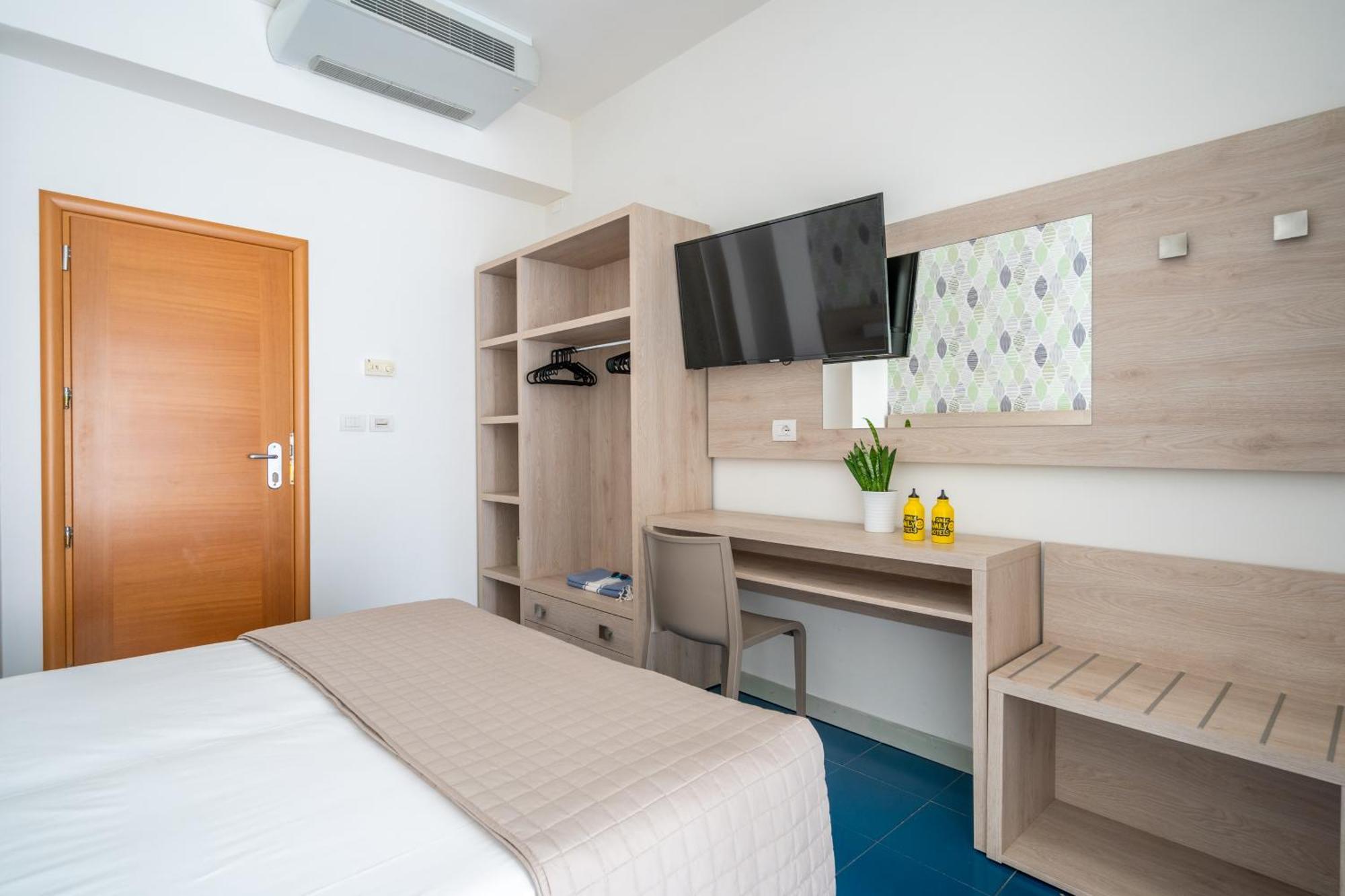 Lotus Hotel All Inclusive & Spiaggia Rimini Exterior photo