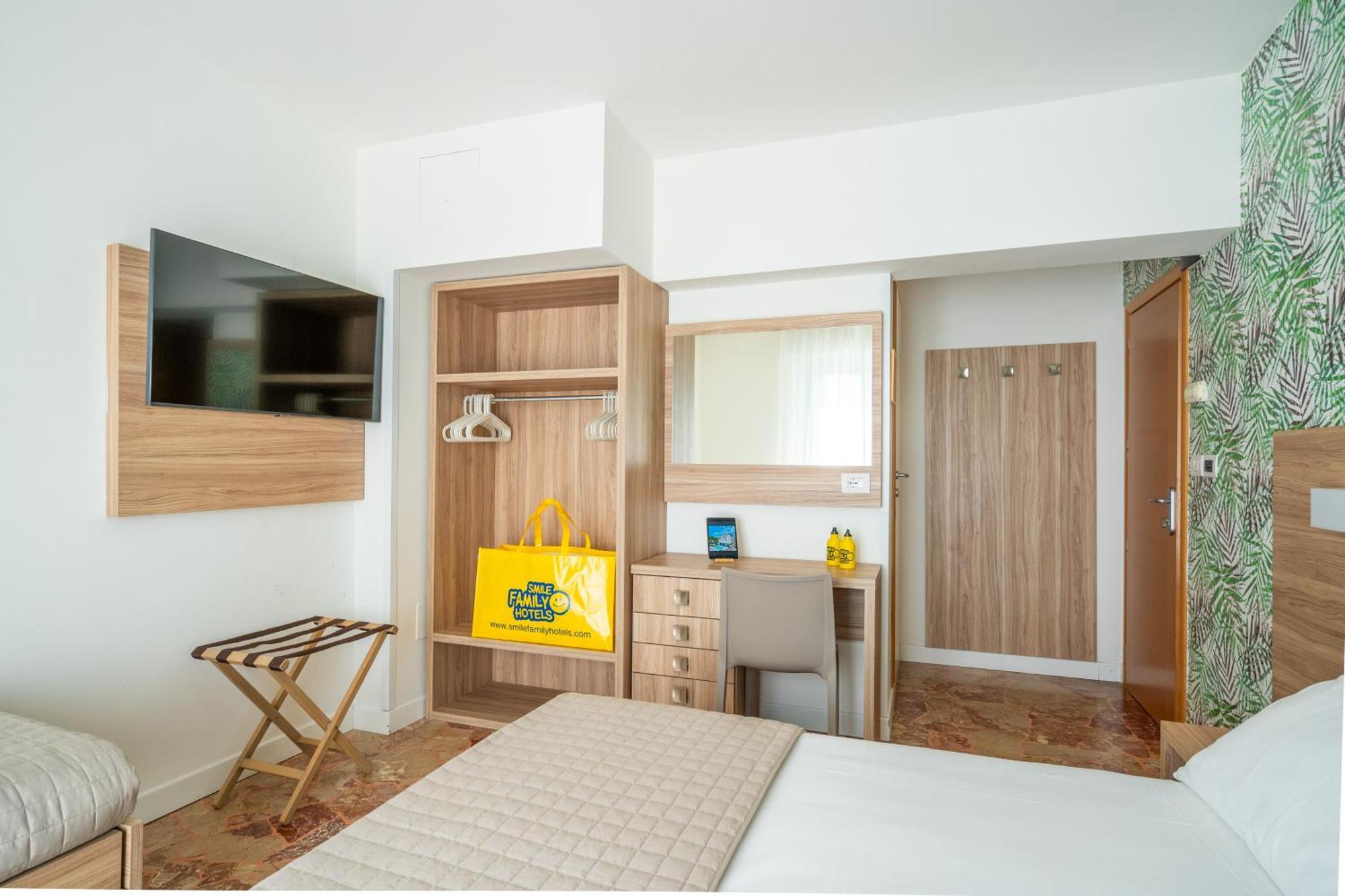 Lotus Hotel All Inclusive & Spiaggia Rimini Exterior photo