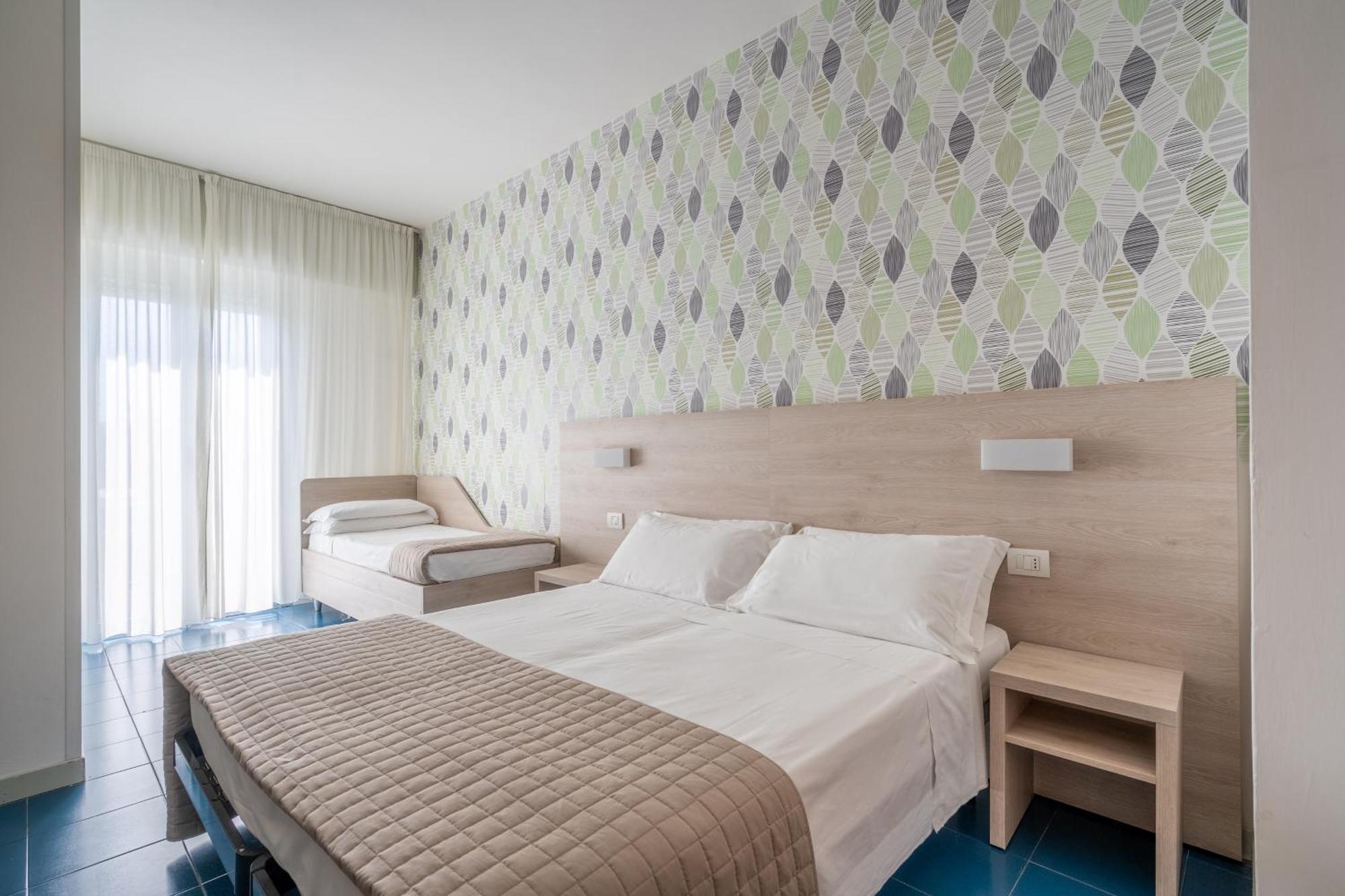Lotus Hotel All Inclusive & Spiaggia Rimini Exterior photo