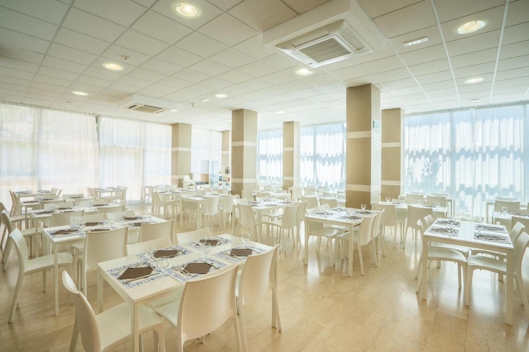 Lotus Hotel All Inclusive & Spiaggia Rimini Exterior photo