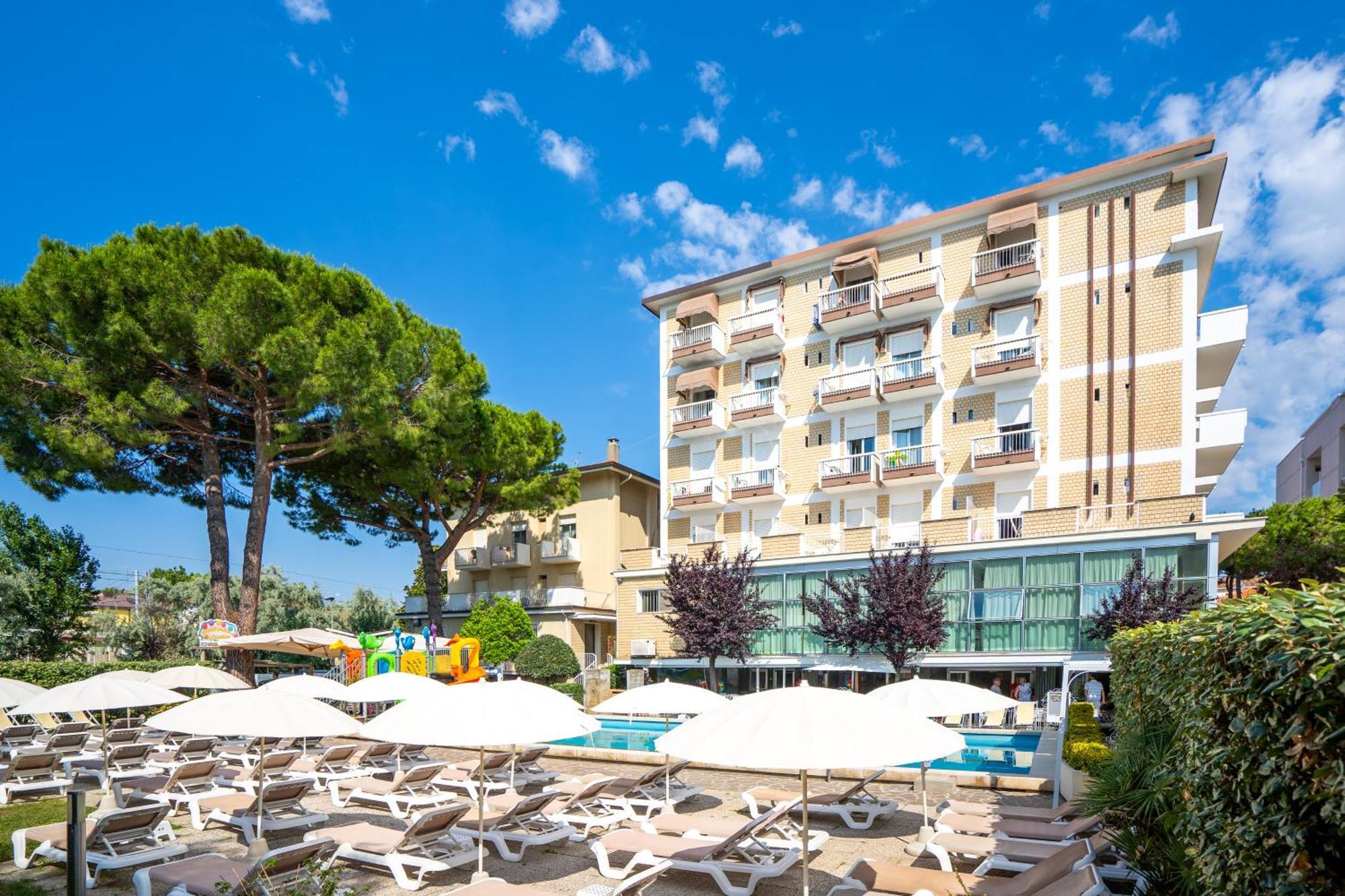Lotus Hotel All Inclusive & Spiaggia Rimini Exterior photo