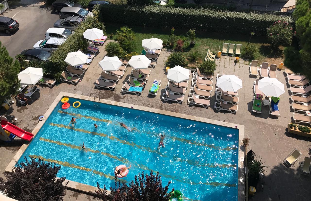 Lotus Hotel All Inclusive & Spiaggia Rimini Exterior photo